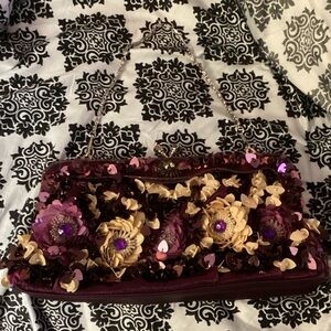 Elegant Floral Women's Clutch - Purple and Cream